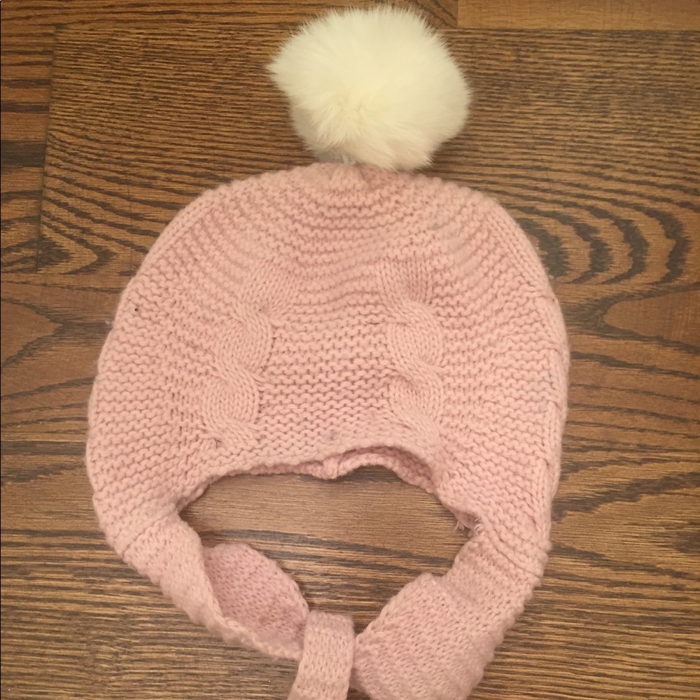 Wool hat with rabbit pompom